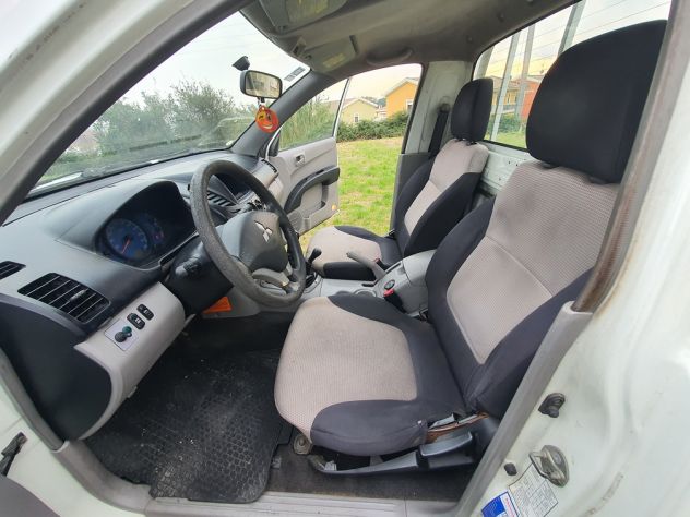Mitsubishi L200 2.5 DI-D 4WD Cassone 2,20 m - Foto 6