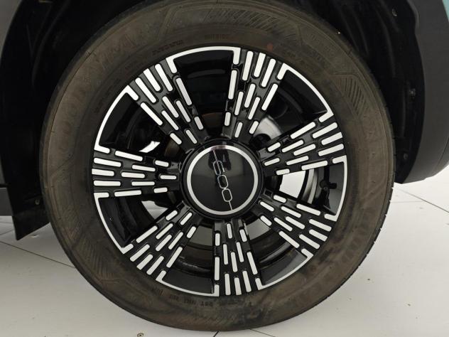 FIAT 600 Hybrid 110 CV DCT MHEV - Foto 8