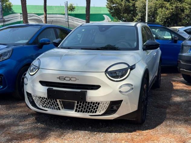 FIAT 600 Hybrid LA PRIMA 1.2cc 100cv AUT. NAVI. RETROCAM rif. 23993484