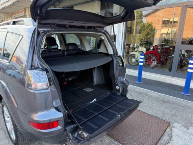 MITSUBISHI Outlander 2.2 DI-D Instyle DPF 7 p.ti UNICO PROPRIETARIO rif. 23815792 - Foto 10