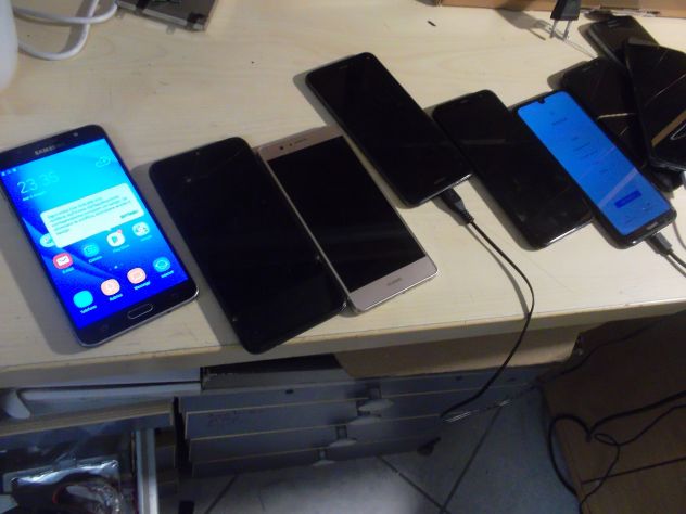 STOCK TELEFONIA E TABLET FUNZIONANTI E ALTRI DA SISTEMARE 65 PEZZI ALTE INFORMAZ - Foto 6