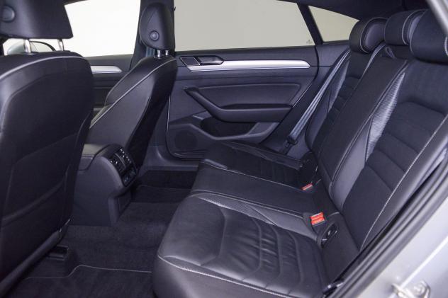 Volkswagen Arteon 2.0 BiTDI SCR 4MOTION DSG Sport R-Line BMT 240CV - Foto 8