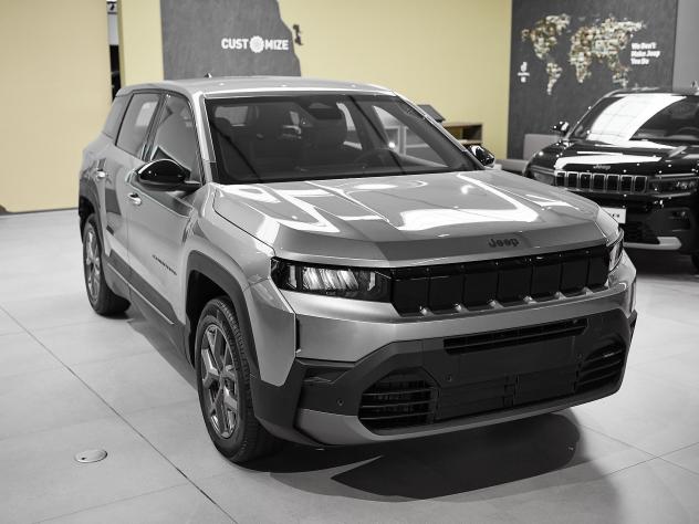 Jeep Compass E-Hybrid 1.2 Turbo MHEV 106kW Altitude DCT - Foto 4