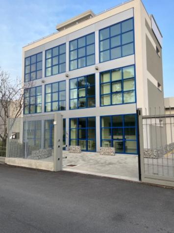 Immobile di 1400 m² con più di 5 locali in vendita a Brescia