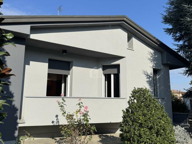 Suzzara vendesi casa indipendente 6 vani 230 Mq
