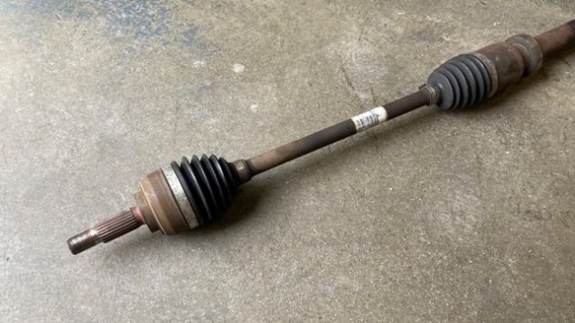 Semiasse anteriore DX Renault Clio 3 1.2 benzina del 2008 (8200378880) - Foto 2