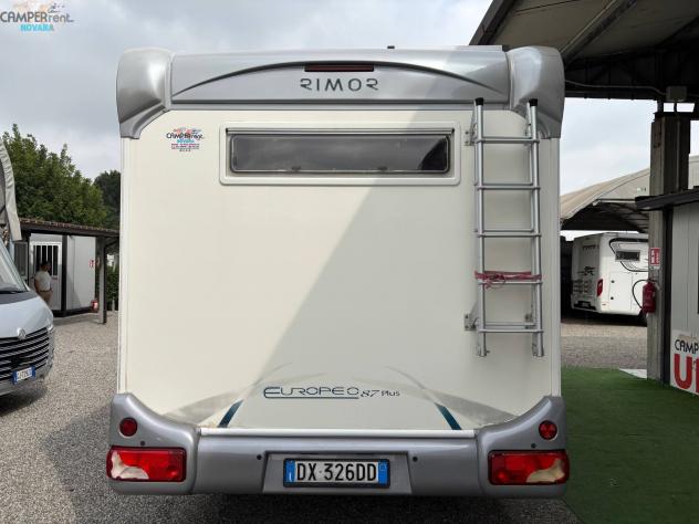 RIMOR EUROPEO 87 PLUS EVO - Semintegrale con letto basculante ed ampio garage - Foto 5