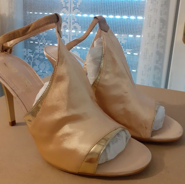 Sandali e scarpe nuove tg. 41 vari modelli disponibili - Foto 5