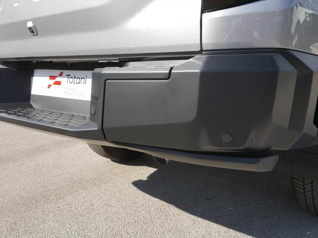 Toyota Hilux 2.8 D-4D 48V 204 CV A/T 4WD DC Mild Hybrid ICON - Foto 10