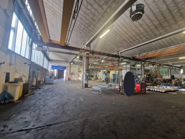 Immobile di 2400 m² con più di 5 locali in vendita a Pero - Foto 11