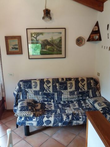 Villetta in sasso immersa nel verde - Foto 4