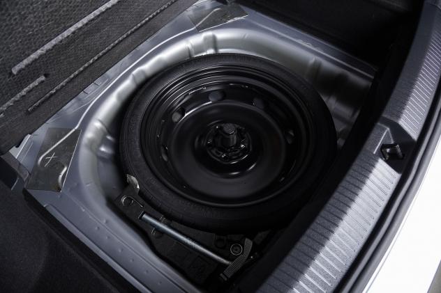 Volkswagen T-Roc 2.0 TDI Edition Plus 115CV - Foto 8