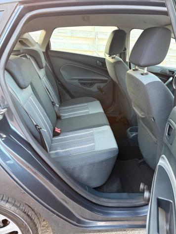 Ford Fiesta 1.2 5 porte con soli 76.000 kilometri - Foto 10
