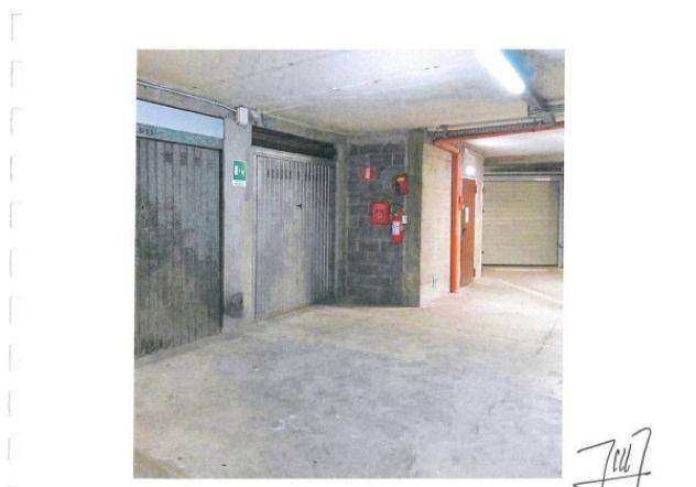 Immobile in asta di 100 m² con più di 5 locali e box auto in vendita a Piacenza - Foto 2