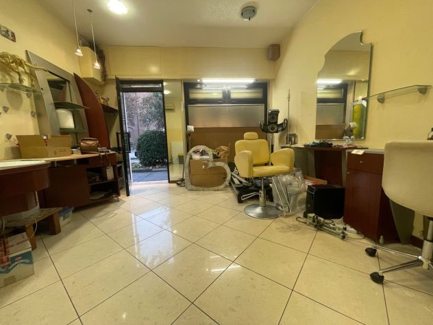 MARGHERA centro, negozio vetrinato fronte strada - Foto 3