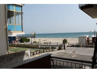 Appartamento fronte mare dal 1 al 14 agosto