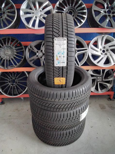 4 gomme nuove 255 45 20 105v/285 40 20 108v invernali