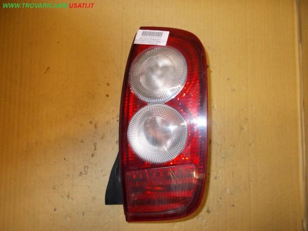 FANALE POST.D.(fino al 07/2005) NISSAN MICRA (K12E) 3p / 5p  Parti elettriche  Fanaleria  Fanali  Fanale post. sx. NISSAN - MICRA 3p / 5p - 01-01-2003