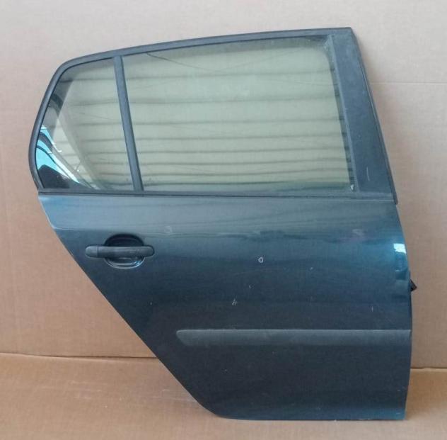 PORTA POST.D. BLU MEDIO MET. C/ALZ. E SERR. (Piccoli Segni)  Carrozzeria  Lamierati esterni  Porte  Porta post. dx. VOLKSWAGEN - GOLF 5 - 01-11-2003 -