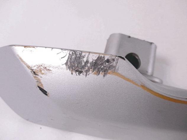 MANIGLIA POSTERIORE SINISTRA PEUGEOUT SATELIS 250 PREMIUM ( 2006 - 2013 ) PE784715G1 LEFT REAR HANDLE STRISCIATA - Foto 2