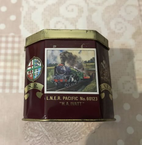 SCATOLA LATTA VINTAGE CON TRENI - Foto 2