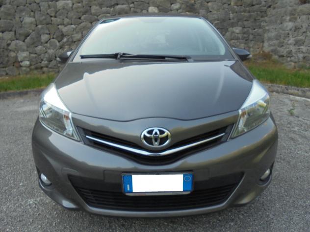 TOYOTA YARIS 1.0 VVT-i 5P ACTIVE UNIPROPRIETARIO-NEOPATENTATI - Foto 2