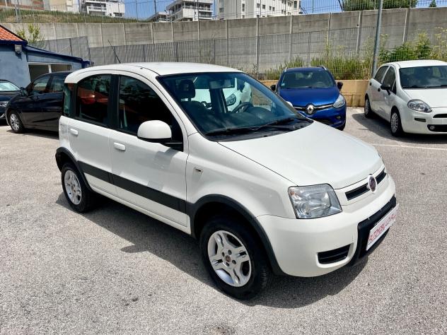 Fiat Panda 1.3 MJT 4x4 BLOCCAGGIO DIFF.-5POSTI - Foto 3