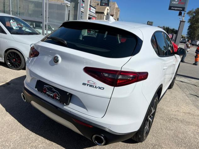 Alfa Romeo Stelvio 2.2 Turbodiesel 160 CV AT8 RWD Business - Foto 4