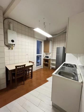 TRILOCALE CON TERRAZZO ZONA CERTOSA