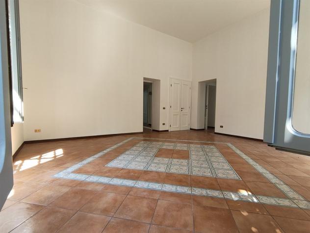 MONZA CENTRO - Prestigioso appartamento in casa d'epoca con posto auto - Foto 5