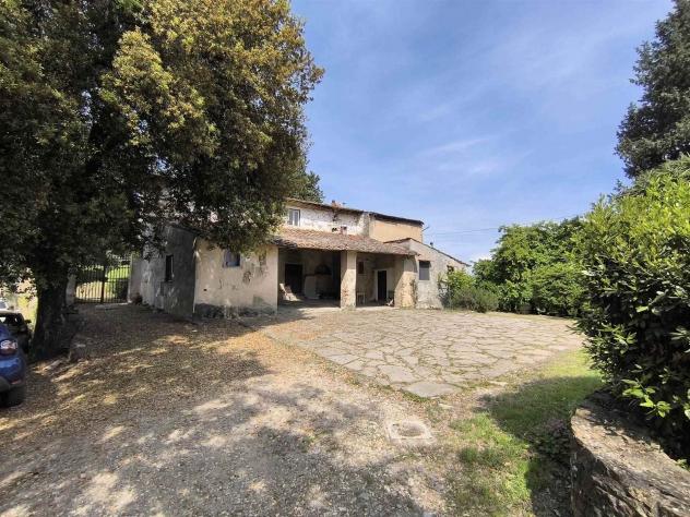 Rustico casale in Vendita in zona MOSCIANO con giardino