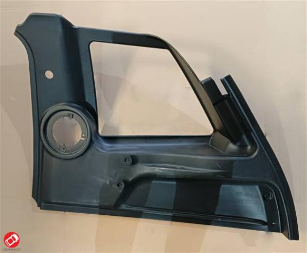 FIANCATA INT. DX MICROCAR M8