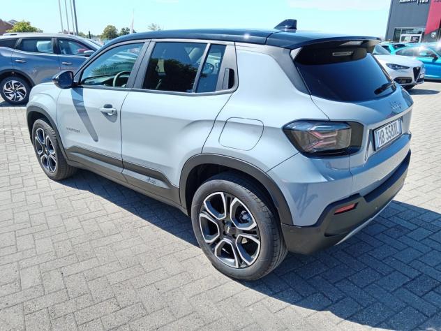 Jeep Avenger e-Hybrid 1.2 MHEV e-Hybrid Turbo Summit - Foto 7