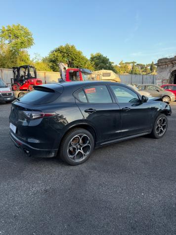 Alfa Romeo Stelvio 2.2 Turbodiesel 210 CV Q4 - Foto 4
