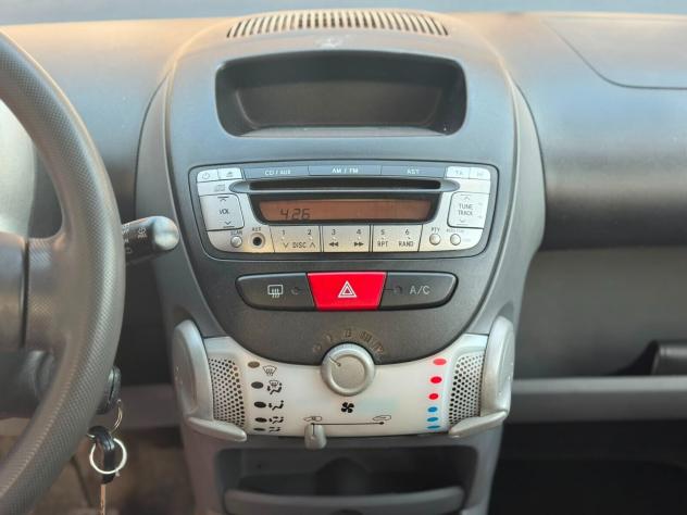 Toyota Aygo 1.0 12V VVT-i 3 porte Sol - Foto 10