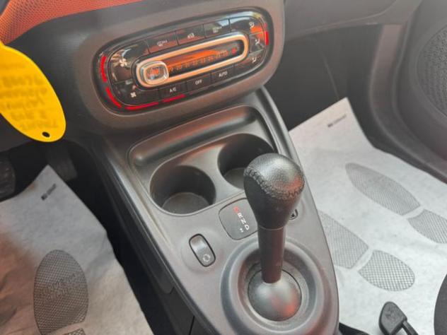 SMART ForTwo 1.0cc 71cv AUTOMATICA TETTO PANORAMICO rif. 24118382 - Foto 10