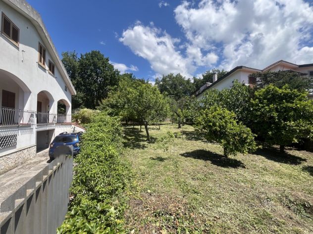 VILLA BIFAMILIARE CON 500 MQ DI GIARDINO - Foto 7