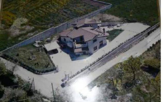 Immobile in asta di 216 m² con più di 5 locali e box auto in vendita a Santo Stefano del Sole - Foto 5