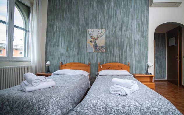 APPARTAMENTO MQ. 170 3 CAMERE 6/7 POSTI LETTO IDEALE PER IMPRESE EDILI