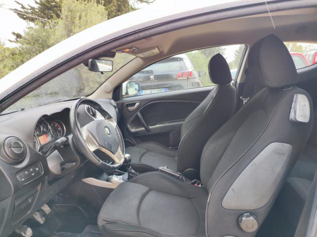 Alfa Romeo MiTo 1.3 JTDm-2 95 CV S&S Distinctive - Foto 9
