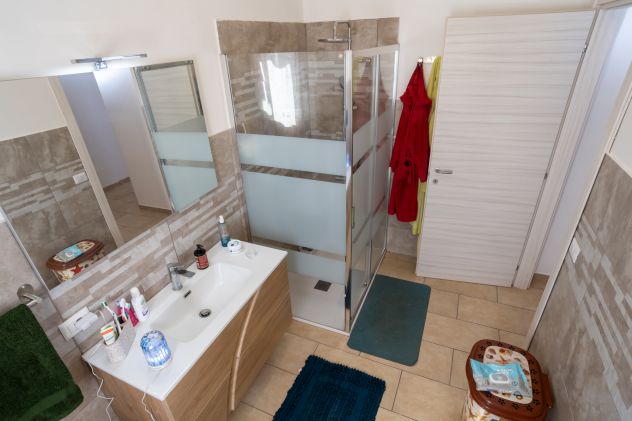 CODICE 7338 147 MQ RISTRUTTURATO , QUATTRO CAMERE DA LETTO A BELPASSO - Foto 6