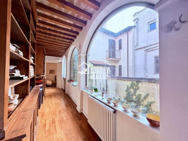 FAENZA CENTRO STORICO – TERRA-CIELO INDIPENDENTE CON CORTE PRIVATA, GARAGE E TAVERNA - Foto 4