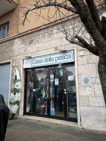 Cipro - Via della Meloria negozio angolare con 3 vetrine - Foto 8