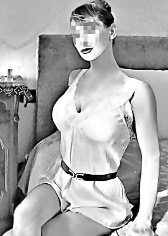LASCIATI CULLARE DALLE MANI DI UNA MATURA ELEGANTE, SENSUALE Tel:3515829609