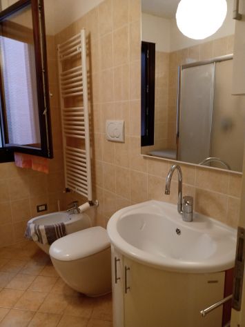 AFFITTASI CAMERE Di ALTO STANDARD ABITATIVO - Foto 3