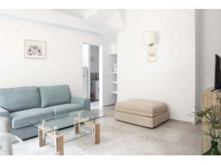 Euphorbia Apartment