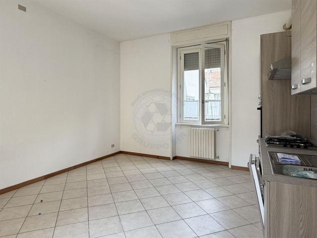 Bilocale con cucina arredata a Monza Via Porta Lodi 5 - Foto 3