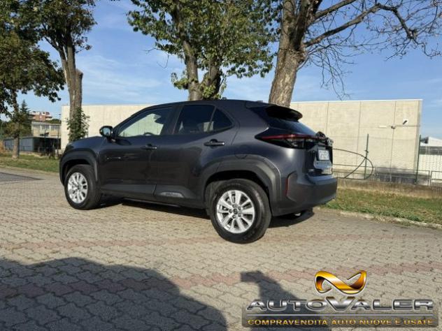 TOYOTA Yaris Cross 1.5 Hybrid 5p. E-CVT AWD-i Business rif. 24067465 - Foto 3