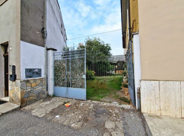 AMPIO CAPANNONE CATEGORIA D7 DA RISTRUTTURARE VOGHERA - Foto 8