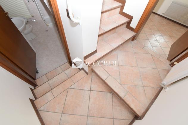 CASA AFFIANCATA di 4 vani e di 115 mq (GIAVERA DEL MONTELLO) rif. PE7B - Foto 10